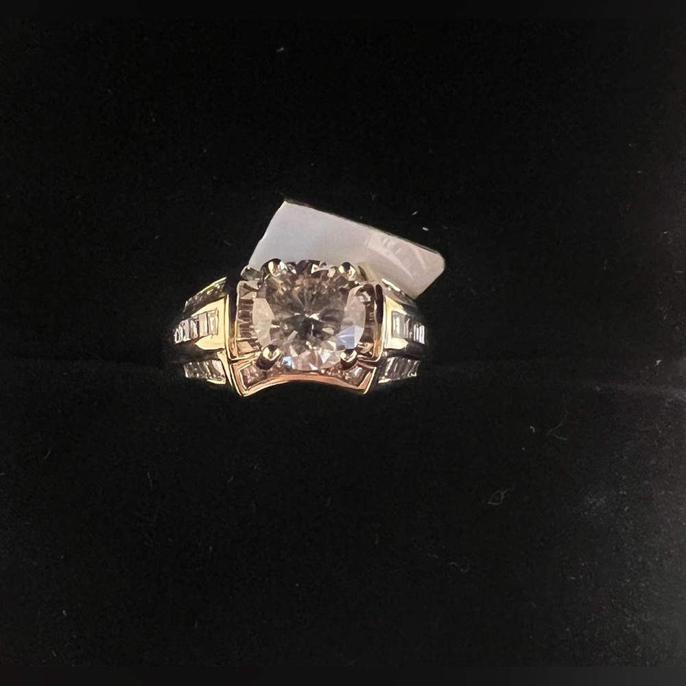 Gorgeous 14kt Solid Yellow Gold and 2.0+Carat Diamond Ring comes with appraisal.